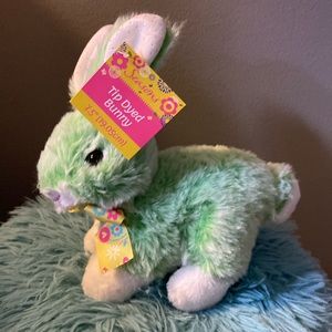 BRAND NEW STUFF ANIMAL BUNNY 7.5”! NWT! SMOKE FREE HOME!
